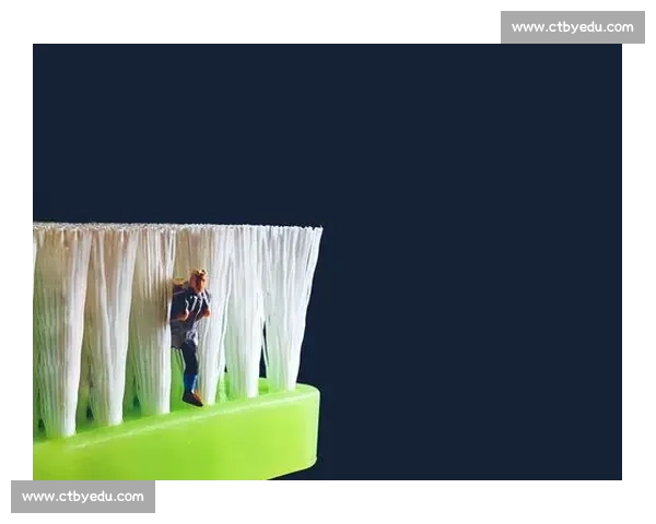 《从零开始的剧本创作之路 网红如何突破困境走向成功》